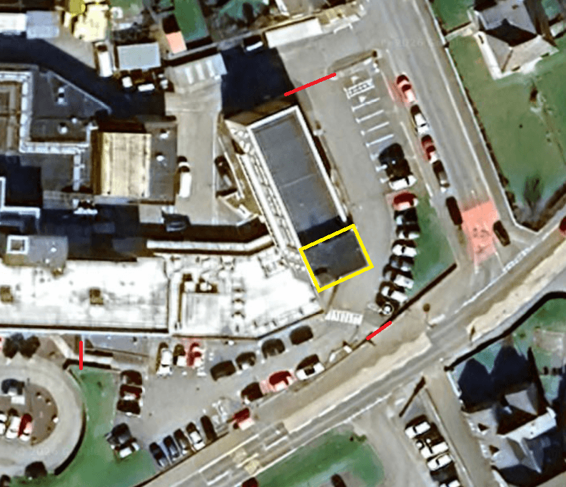 An accompanying image shows the location of the scaffold (highlighted in yellow) and the temporary road and pathway closures (highlighted in red).